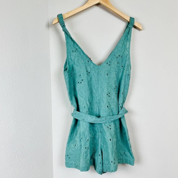ZARA Sage Green Eyelet Nara Romper XS Floral Tie Waist NWT Bohemian Pastel - Picture 7 of 8